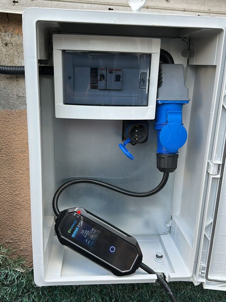 Kadıköy'de Togg için AC wallbox uygulaması